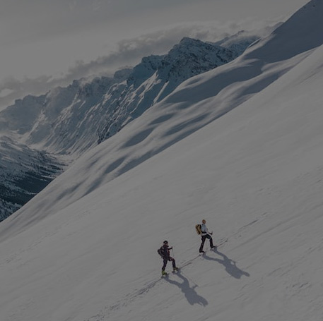 立于品、勝于心